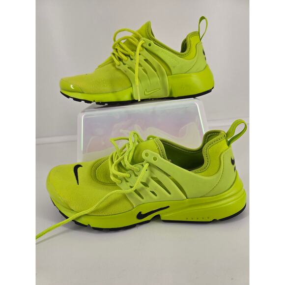 Nike Women’s React Escape Run 2 DV2283-300 “Tennis Ball” Size 8 - Picture 2 of 9
